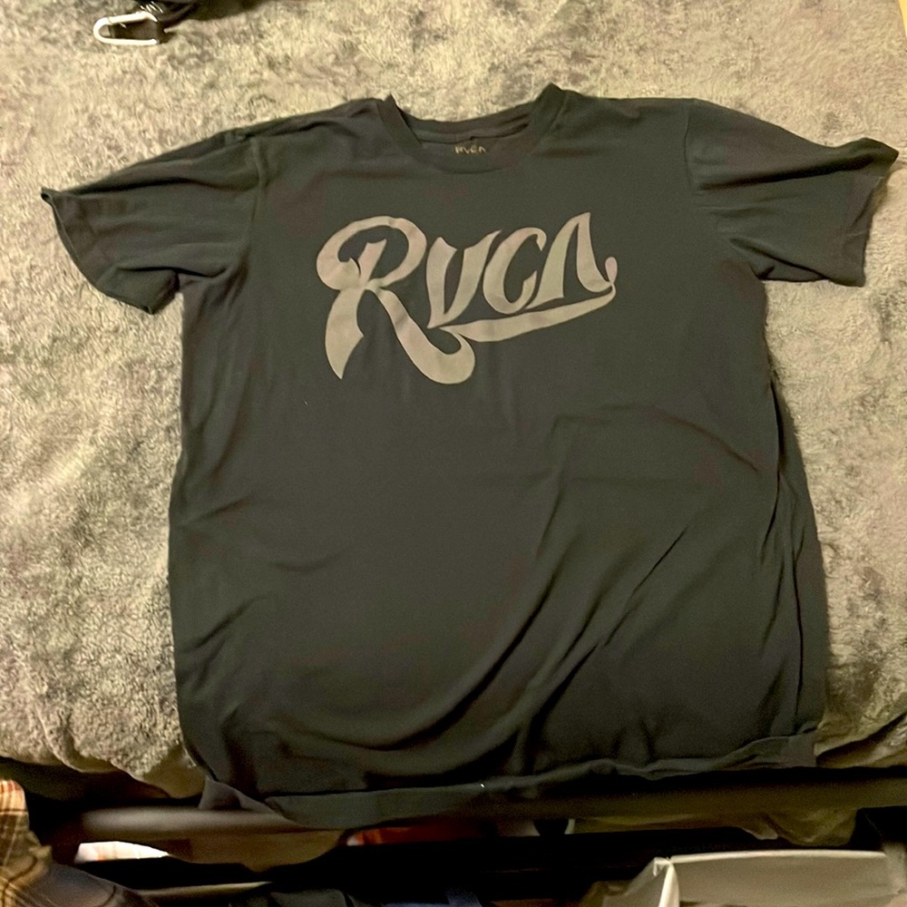 Mens black and reflective silver t-shirt